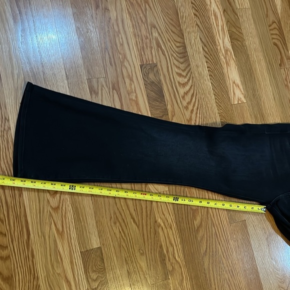 MOTHER The Weekender High Rise Flare Jeans Size 30 NWT - Picture 9 of 14